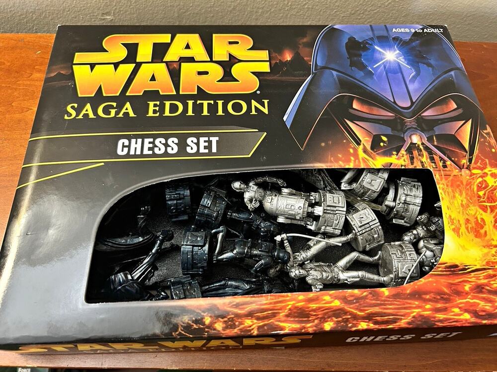 Star Wars Saga Edition Chess Set 2004 Hasbro Parker Brothers Complete Board Game